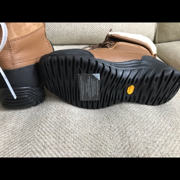 Women’s Adirondack Boots - Picture 2 of 3